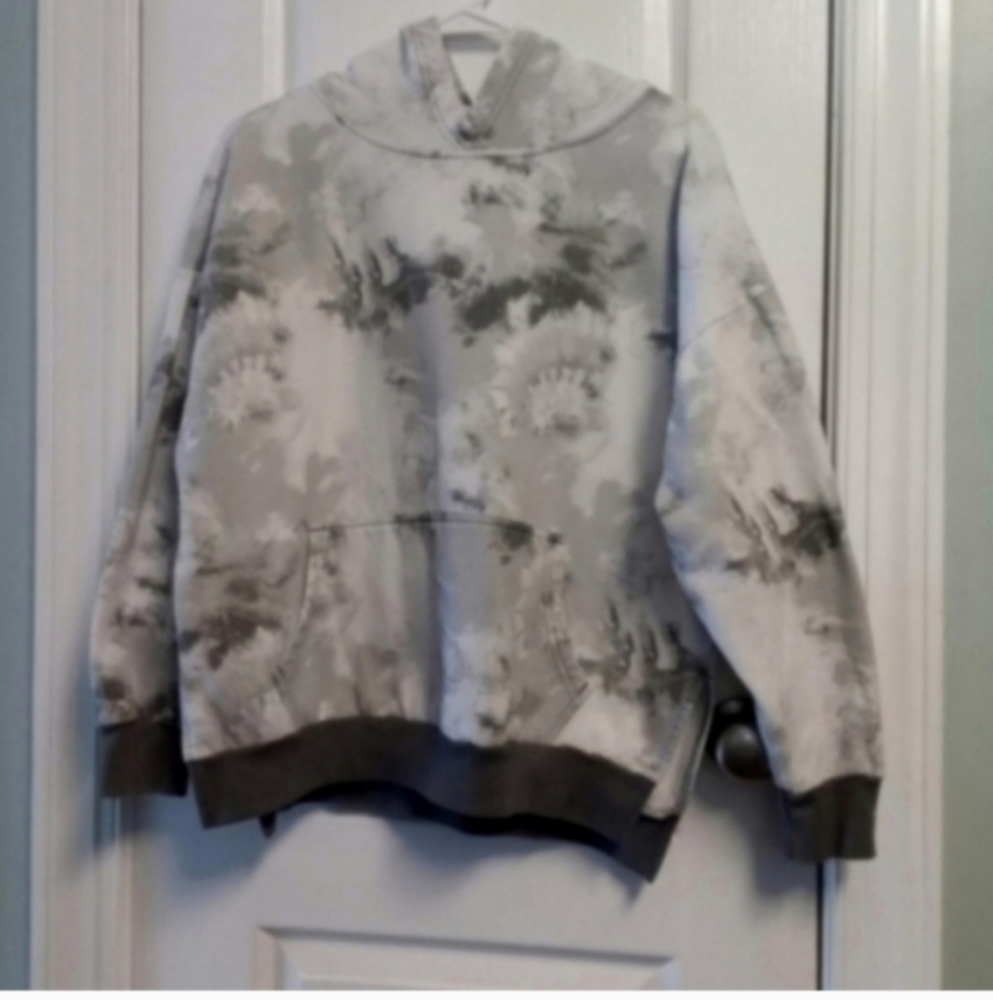 Just Be Gray White Tie Dye Pullover Hoodie Women's M Kangaroo Pocket Streetwear